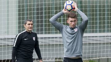 Valverde, entrenando con Laporte