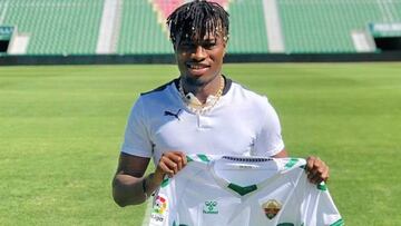 Koné con su nueva camiseta