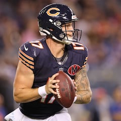 Un emotivo Tyson Bagent firma extensión con los Chicago Bears