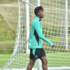 Nico Williams no se entrena en el exterior de Lezama