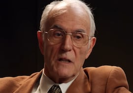 Manuel Sans, médico: “El que se fundamenta en dogmas necesita un líder que los imponga, no será auténticamente libre”