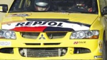 <b>AGRIO DEBUT. </b>Un fallo mecánico estropeó el debut de Roma en coches.