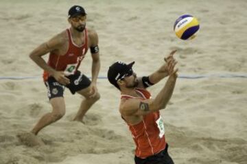 Adrian Gavira y Pablo Herrera en el partido Brasil-España.