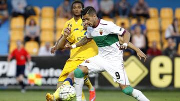 Sergio León, ante el Alcorcón.