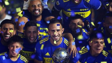 *** BESTPIX *** BUENOS AIRES, ARGENTINA - DECEMBER 11: Players of Boca Juniors celebrate after a match between Boca Juniors and Central Cordoba as part of Torneo Liga Profesional 2021 at Estadio Alberto J. Armando on December 11, 2021 in Buenos Aires, Argentina. (Photo by Daniel Jayo/Getty Images)