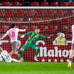 Tablas en un partido de locura en el Belmonte