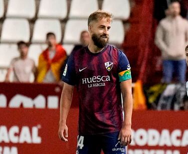 El central fue decisivo en el tramo final del partido. Un providencial corte suyo, en los instantes finales, evitó que los delanteros racinguistas pudieran rematar un balón que podría haber supuesto la victoria cántabra.