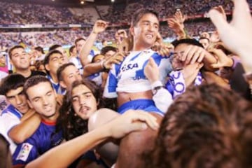 Bebeto volvió a jugar en el estadio de Riazor en el partido conmemoratorio del centenario del Deportivo de La Coruña en septiembre de 2006, anotando dos goles y saliendo a hombros del estadio bajo el cántico "Bebeto eres Dios"