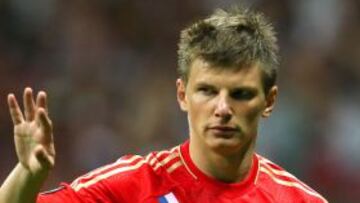 El delantero del Zenit Arshavin volver&aacute; a liderar a Rusia frente a Grecia en la tercera jornada del Grupo A en la Eurocopa