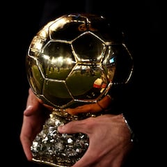 Este es el mejor futbolista chileno de la historia, según la votación del Balón de Oro