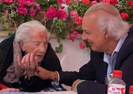 Teresa Fernández, 112 años y mujer más longeva de España, revela su gran secreto: una copa de vino al día con cada comida
