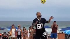 Vidal revoluciona la playa de Río: ¡con chilenita incluida!