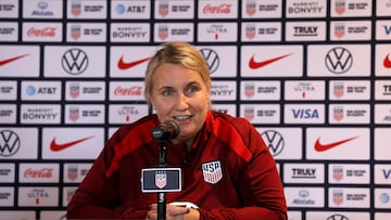 LOUISVILLE, KENTUCKY - OCTOBER 29: Emma Hayes the Head Coach of the United States Women's National Team talks during a press conference in preparation of the USA match against Argentina at Lynn Family Stadium on October 29, 2024 in Louisville, Kentucky. Andy Lyons/Getty Images/AFP (Photo by ANDY LYONS / GETTY IMAGES NORTH AMERICA / Getty Images via AFP)
