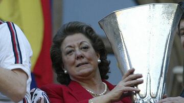 Rita Barber&aacute;, en las celebraciones de la Copa de la UEFA conquistada por el Valencia CF en 2004.