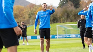 Protesoni entrena ya con el grupo.