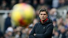 Soccer Football - Premier League - Newcastle United vs Southampton - St James&#039; Park, Newcastle, Britain - March 10, 2018   Southampton manager Mauricio Pellegrino looks dejected    REUTERS/Scott Heppell    EDITORIAL USE ONLY. No use with unauthorized