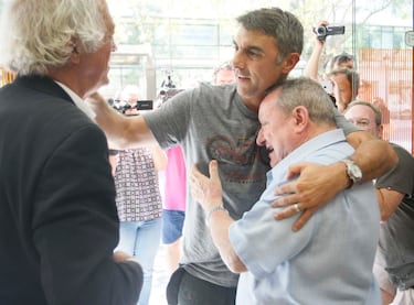 ESPAÑETA LABRÓ UNA GRAN AMISTAD CON CLAUDIO 'EL PIOJO' LÓPEZ AL IGUAL QUE CON JUAN CRUZ SOL.