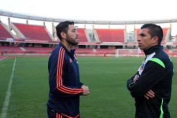 Rojas y Fierro comparten antes de la conferencia oficial. 