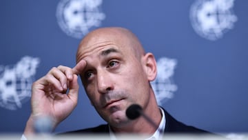 (FILES) Spanish Royal Football Federation (RFEF) president Luis Rubiales gives a press conference on July 19, 2019 at Las Rozas football sports city near Madrid, to announce that Luis Enrique steps down as Spain coach for personal reasons and will be replaced by assistant coach Robert Moreno. FIFA said on October 30, 2023 it had imposed a three-year ban on former Spanish football chief Luis Rubiales following his forced kiss on the lips of World Cup winner Jenni Hermoso. (Photo by OSCAR DEL POZO / AFP)