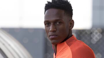 Yerry Mina, dentro de los viajeros de Barcelona para el partido ante Roma por la Champions League