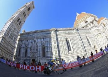 El mundial de ciclismo recorre las espectaculares calles de Florencia.