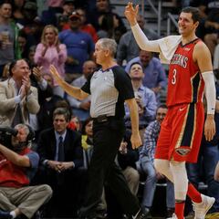 Los Spurs, arrasados por los Pelicans, avistan a los Warriors