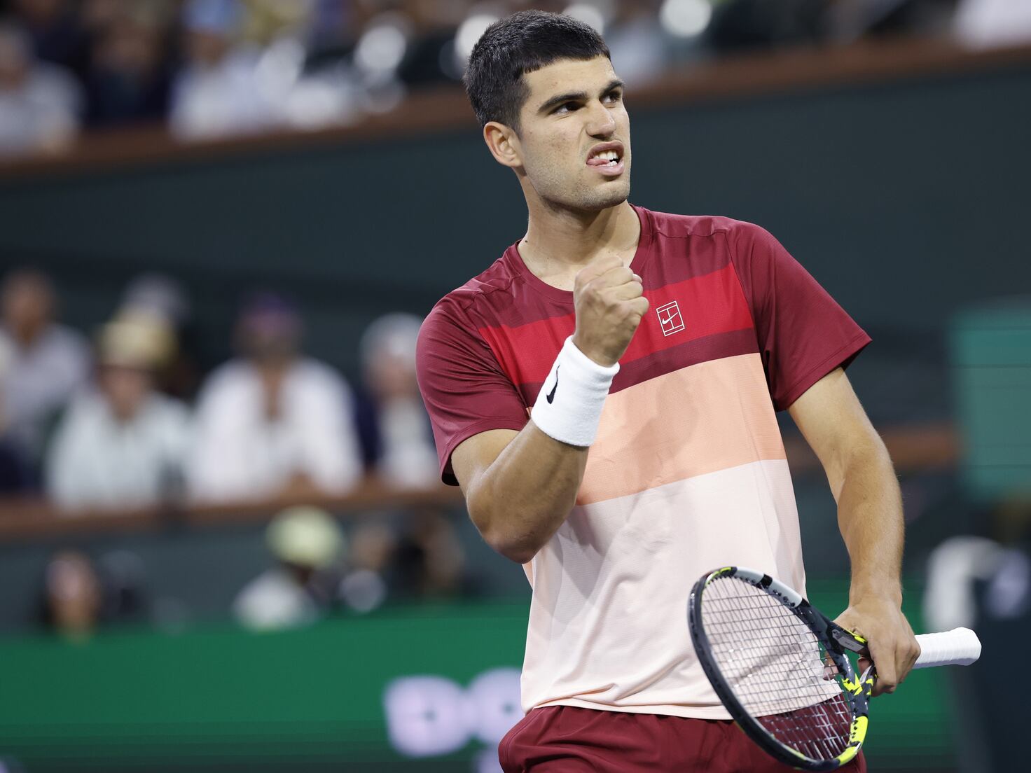 Alcaraz saca el aguijón para superar a Shapovalov y llegar a octavos - AS.com