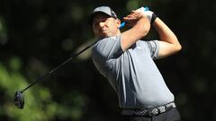 Sergio Garc&iacute;a of Spain golpea la bola durante el Valspar Championship en el Innisbrook Resort Copperhead Course en Palm Harbor, Florida.