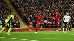 LIVERPOOL, ENGLAND - APRIL 13: ( THE SUN OUT,THE SUN ON SUNDAY OUT ) Roberto Firmino of Liverpool scores the third goal making the score 3-1  during the UEFA Champions League Quarter Final Leg Two match between Liverpool FC and SL Benfica at Anfield on April 13, 2022 in Liverpool, England. (Photo by Andrew Powell/Liverpool FC via Getty Images)