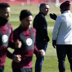 Espina explica las 5 virtudes que busca en un DT para Colo Colo