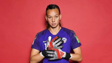 Las cifras son una locura: Christiane Endler es la jugadora que más viaja por el mundo