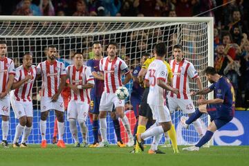 2-0. Lionel Messi scores with a free kick.