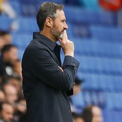 Moreno, a evitar los números de Aguirre y calcar los de Gallego