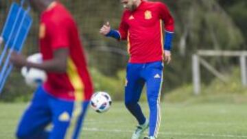 Borja Mayoral, en un entrenamiento durante la concentraci&oacute;n de Espa&ntilde;a en Huelva.