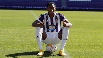 VALLADOLID, 16/09/21. PHOTOGENIC. PRESENTACI&Atilde;N DE GONZALO PLATA COMO NUEVO JUGADOR DEL REAL VALLADOLID.