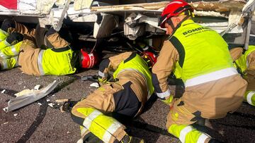 Accidente múltiple con 40 vehículos en la AP-7: hay un muerto y varias personas atrapadas