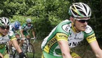 <B>MERMADO.</b> El ciclista estadounidense pelea por ganar el Tour sin haberse recuperado de una accidente de temporadas anteriores.