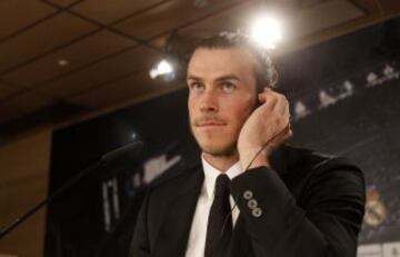 Gareth Bale estuvo acompañado en la rueda de prensa por Emilio Butrageño.