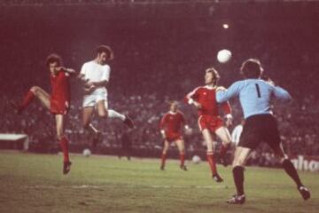 Bekenbauer y Vicente del Bosque en un partido Real Madrid - Bayern