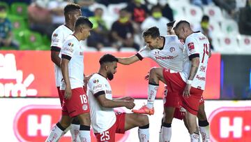 Pedro Alexis Canelo celebrates his goal 1-2 of Toluca during the game Leon vs Toluca, corresponding to reclassification of the Torneo Clausura Guard1anes 2021 of the Liga BBVA MX, at Nou Camp Leon Stadium, on May 09, 2021.
 &lt;br&gt;&lt;br&gt;
 Pedro Ale