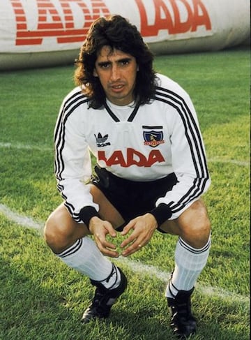 Colo Colo: 1981, 1982, 1985, 1988, 1989 y 1990.