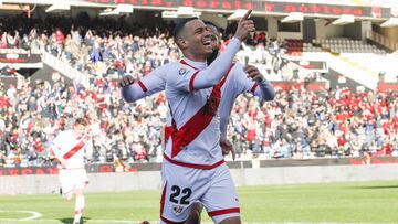 De Tomás, del Rayo, celebra un gol contra el Reus.