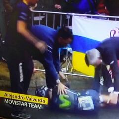 Valverde sufre dos fracturas en su pierna y abandona el Tour