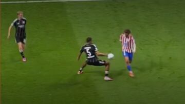 “Es penalti claro, Amenda mueve la mano hacia el balón”