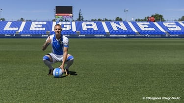 En sus siete temporadas en primera y sus 86 partido, el lateral ha militado en siete equipos diferentes: Leganés, Real Valladolid, Alavés, Girona, Deportivo de la Coruña, Almería y Getafe.