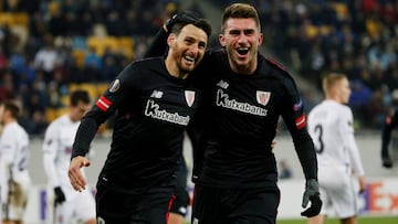 Aduriz y Raúl García encarrilan el pase del Athletic como líder