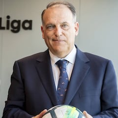 Tebas felicita a Luis Rubiales y le tiende la mano de LaLiga