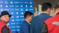 Roberto Tobar se iba del Estadio Nacional, escucha esto y se devuelve: polémica salida en Ñuñoa