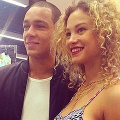 Esposa de Van der Wiel revela que se mudan a Los Ángeles