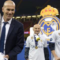 A Zidane le han prometido tres superfichajes y poder absoluto